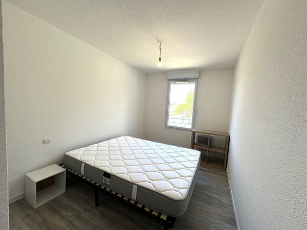 Location appartement T2 meublé avec terrasse et parking proche Canal et centre-ville à Carcassonne