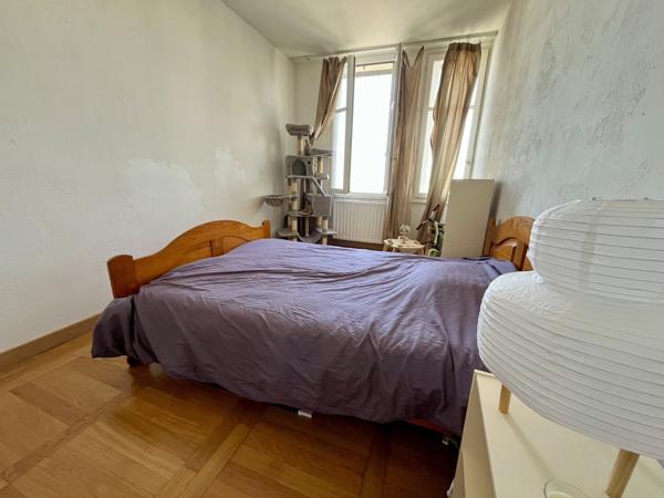 Appartement
         6 pièces
        - 115 m² 162 750 € *