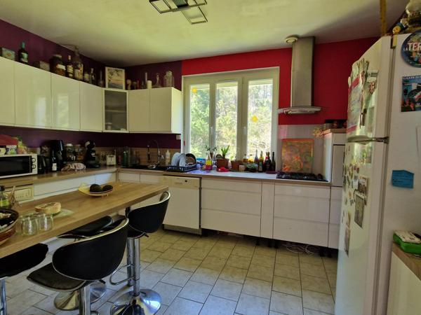 Maison de campagne sur sous-sol 4 chambres grand terrain de plus de 8000 m2avec puits