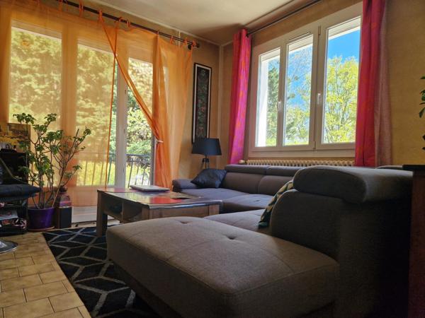 Maison de campagne sur sous-sol 4 chambres grand terrain de plus de 8000 m2avec puits