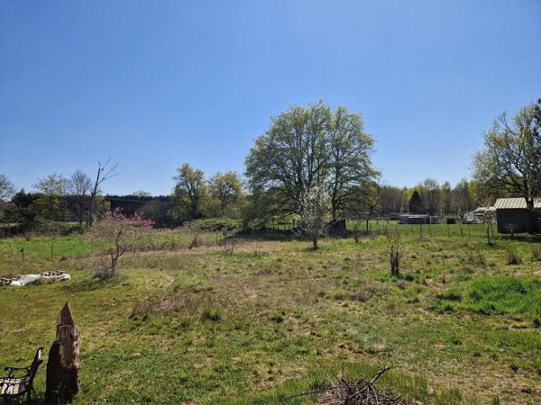 Maison de campagne sur sous-sol 4 chambres grand terrain de plus de 8000 m2avec puits