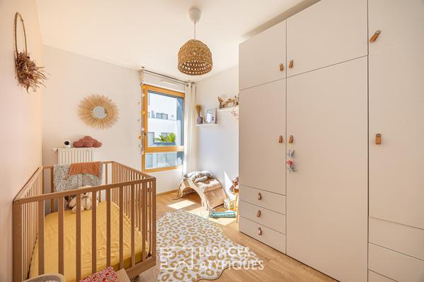 Appartement contemporain avec terrasse et garage