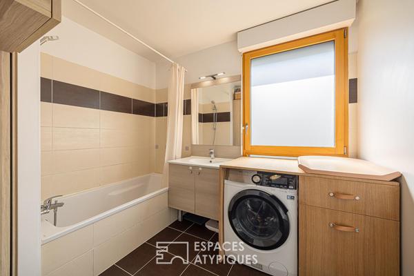 Appartement contemporain avec terrasse et garage