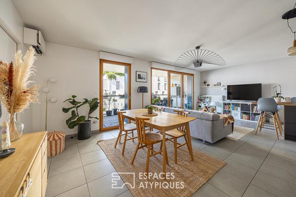 Appartement contemporain avec terrasse et garage