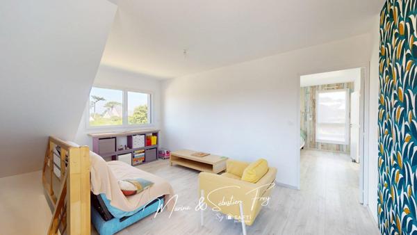 PORT-BLANC – PROPRIÉTÉ CONTEMPORAINE AVEC GÎTE INDÉPENDANT À 500 M DES PLAGES