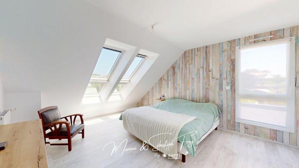 PORT-BLANC – PROPRIÉTÉ CONTEMPORAINE AVEC GÎTE INDÉPENDANT À 500 M DES PLAGES