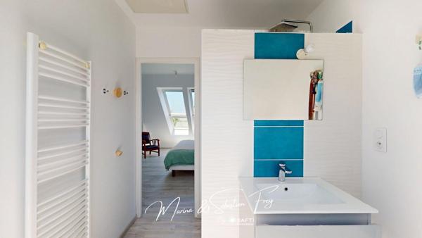PORT-BLANC – PROPRIÉTÉ CONTEMPORAINE AVEC GÎTE INDÉPENDANT À 500 M DES PLAGES