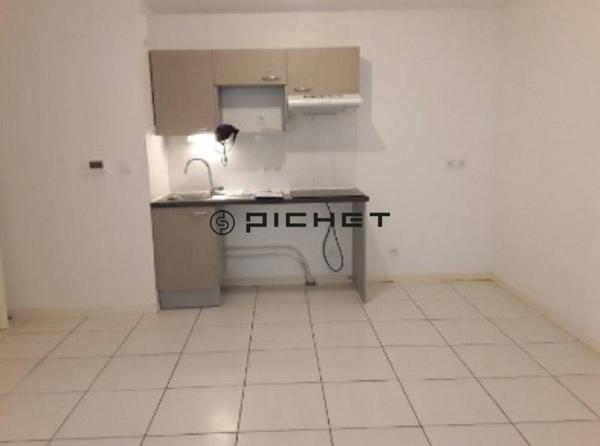 Appartement 3 pièces 66 m² CHEVRY - 01170