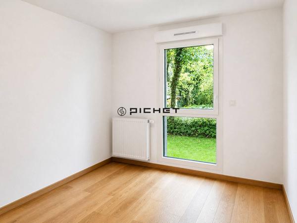 Appartement 3 pièces 66 m² CHEVRY - 01170