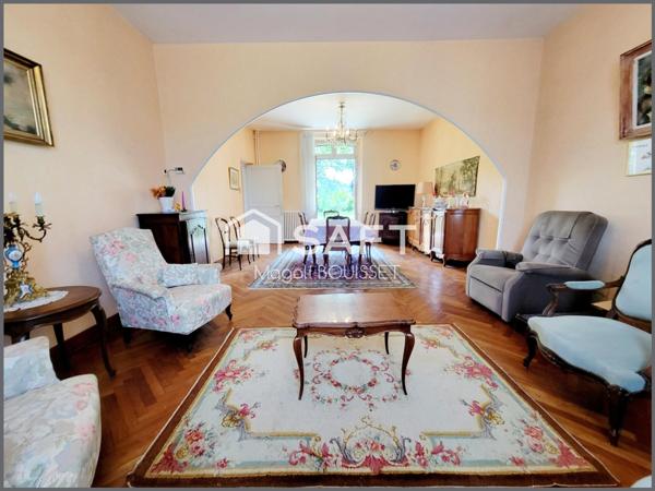 Maison à fort caractère de 232m², 4 chambres, bureau, combles, cave, garage, jardin