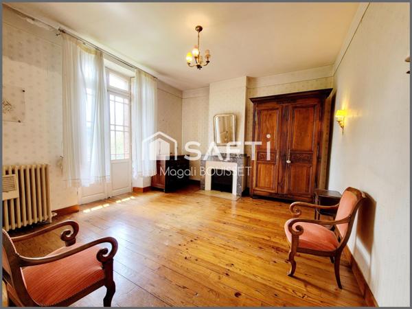 Maison à fort caractère de 232m², 4 chambres, bureau, combles, cave, garage, jardin