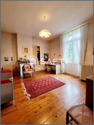 Maison à fort caractère de 232m², 4 chambres, bureau, combles, cave, garage, jardin