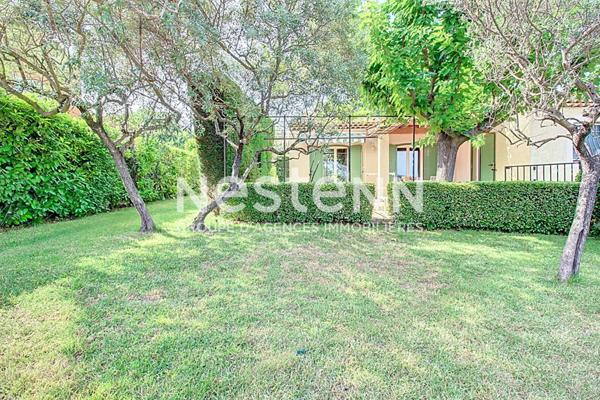 À VENDRE DRAGUIGNAN - Maison de 4 chambres avec studio indépendant et piscine sur 908 m² de terrain