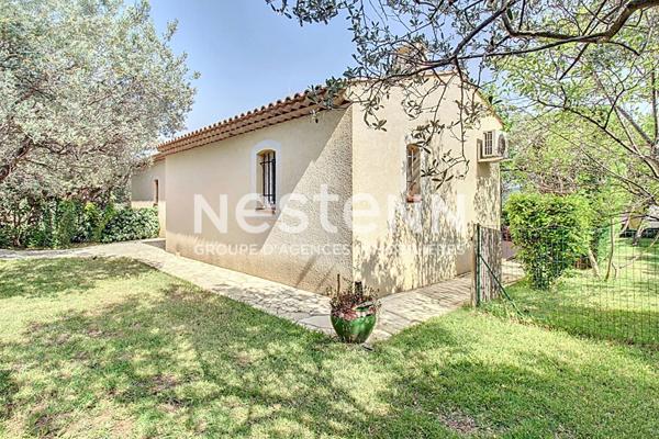 À VENDRE DRAGUIGNAN - Maison de 4 chambres avec studio indépendant et piscine sur 908 m² de terrain