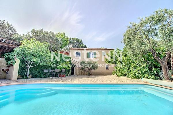 À VENDRE DRAGUIGNAN - Maison de 4 chambres avec studio indépendant et piscine sur 908 m² de terrain
