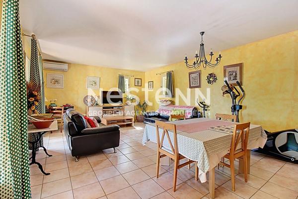 À VENDRE DRAGUIGNAN - Maison de 4 chambres avec studio indépendant et piscine sur 908 m² de terrain