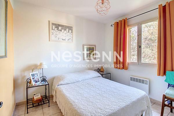 À VENDRE DRAGUIGNAN - Maison de 4 chambres avec studio indépendant et piscine sur 908 m² de terrain