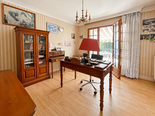 Maison Melun SECTEUR GARE, 10 pièces, 232 m² au sol