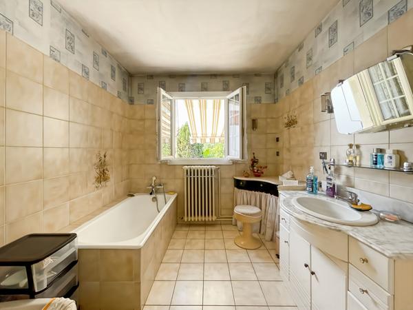 Maison Melun SECTEUR GARE, 10 pièces, 232 m² au sol