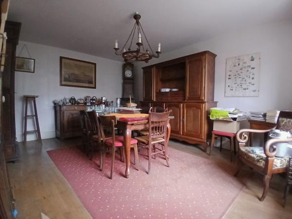 Maison - 7 pièces - 178 m²