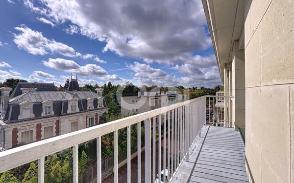 Appartement à vendre    5 pièces • 128,64 m2 Fontenay-sous-Bois