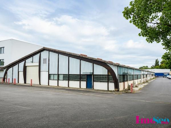 ENTREPOT à LOUER