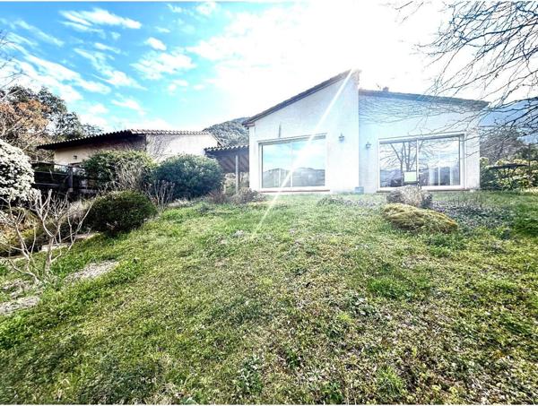 ARLES SUR TECH : Villa d'exception avec vue sur le massif du Canigou !