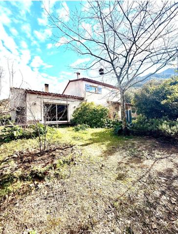 ARLES SUR TECH : Villa d'exception avec vue sur le massif du Canigou !