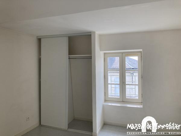 Location Appartement avec terrasse - 4 pièces - 76m² - COGNAC centre-ville