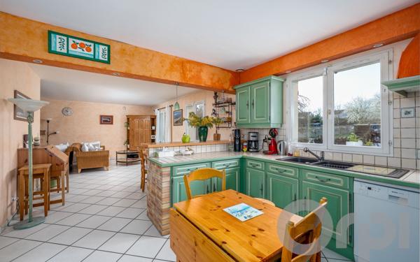 Maison à vendre    7 pièces • 145,69 m2 Savigny-le-Temple