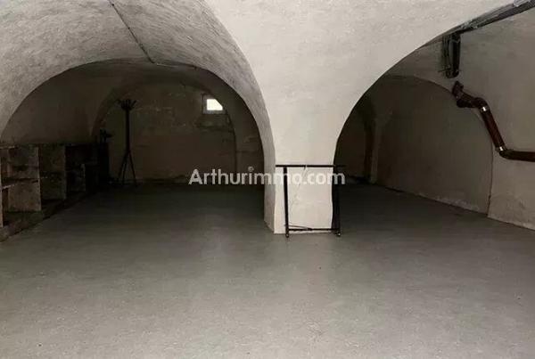 Location                                                      Parking
                        
                                         48 m2                     à Lons-le-Saunier