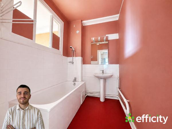 Appartement
         3 pièces
        - 79 m² 69 000 € *