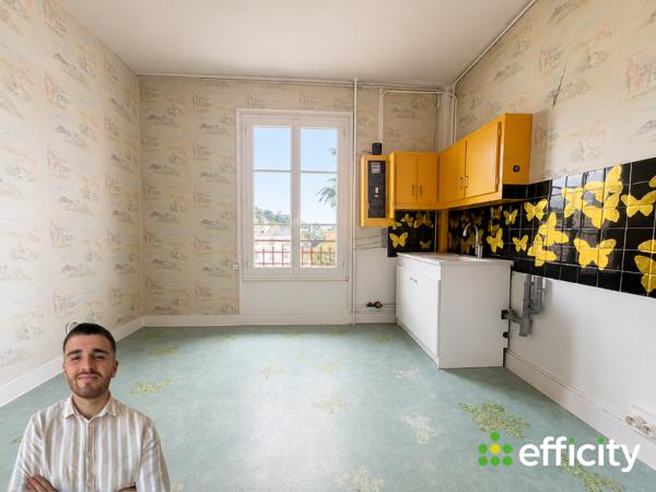 Appartement
         3 pièces
        - 79 m² 69 000 € *