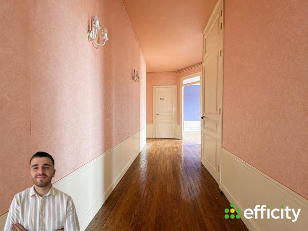 Appartement
         3 pièces
        - 79 m² 69 000 € *