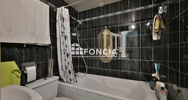 À vendre Maison 3 pièces 27.1 m² - Aigues-mortes 30220