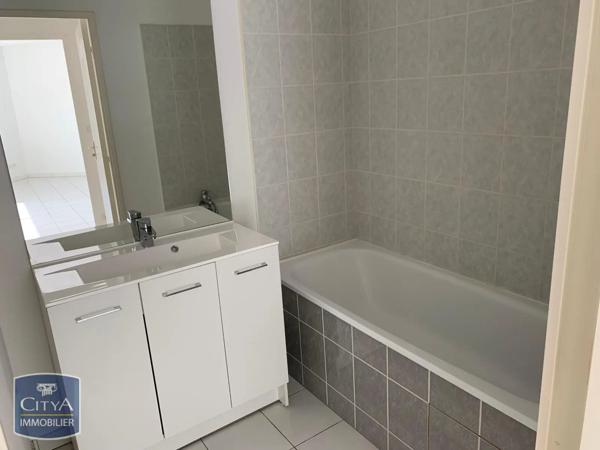 Appartement à louer 2 pièces 48.42m²