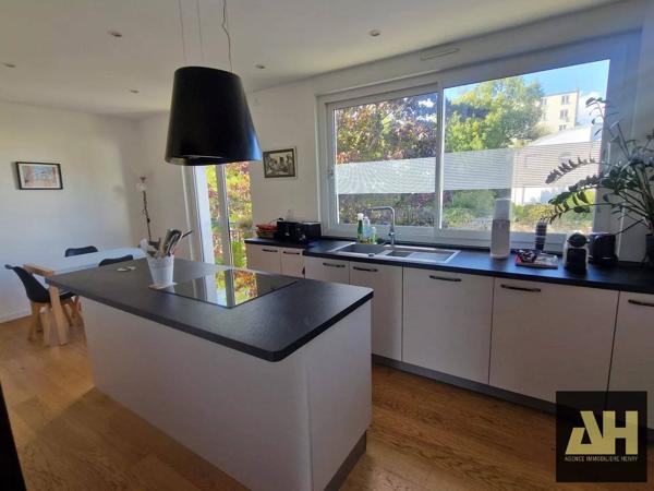 EXCLUSIVITE - BREST - ST-MARC - BEL APPARTEMENT ENTIEREMENT RENOVE - CADRE PRIVILEGIE - DOUBLE GARAGE