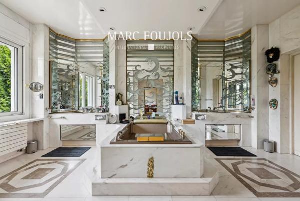 Maison avec jardin et piscine sur les bords de Marne