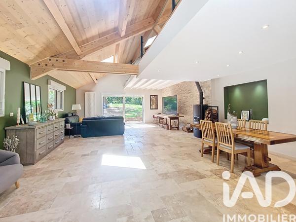 Maison à vendre 8 pièces 232 m² Saint-Fargeau-Ponthierry