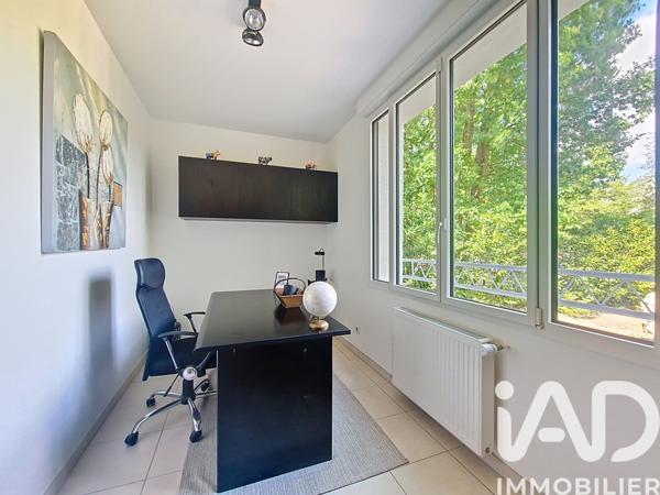 Maison à vendre 8 pièces 232 m² Saint-Fargeau-Ponthierry