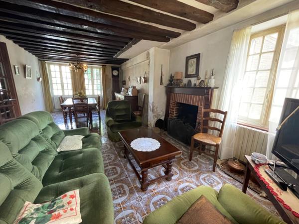 Maison à rénover plus maisonnette 58000€ à saisir! BUSSIERE DUNOISE (23)
