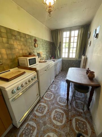 Maison à rénover plus maisonnette 58000€ à saisir! BUSSIERE DUNOISE (23)