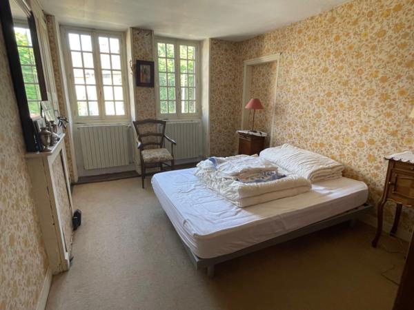 Maison à rénover plus maisonnette 58000€ à saisir! BUSSIERE DUNOISE (23)