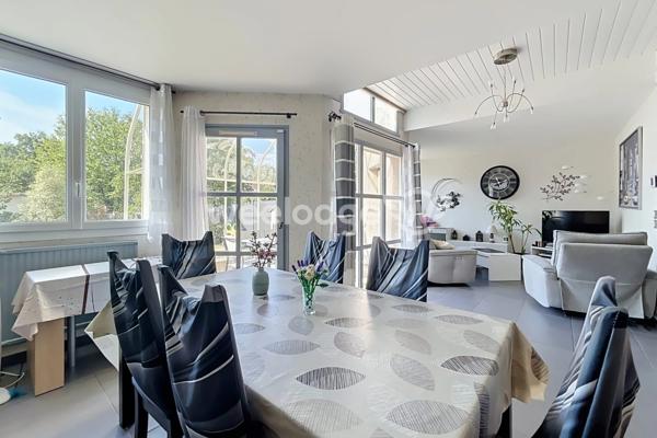 Maison à vendre 6 pièces de 111,25 m² à Éragny