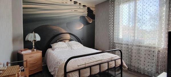 Élégante maison familiale et son jardin intime