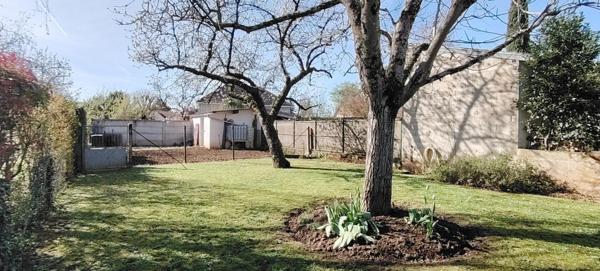 Élégante maison familiale et son jardin intime