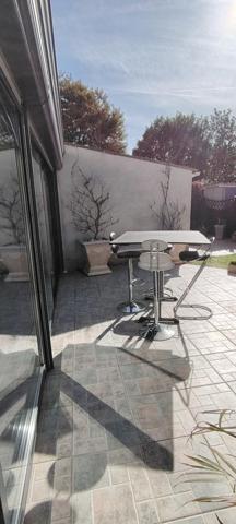 Élégante maison familiale et son jardin intime