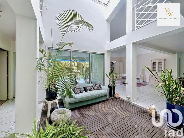 Maison à vendre 9 pièces 220 m² Saint-Gély-du-Fesc