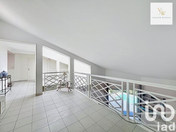 Maison à vendre 9 pièces 220 m² Saint-Gély-du-Fesc