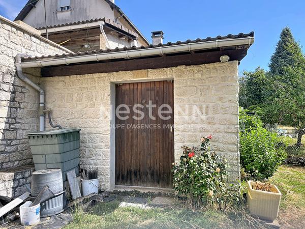 Maison familiale 4 chambres avec terrain clos arboré de 3 017 m² - FAVARS